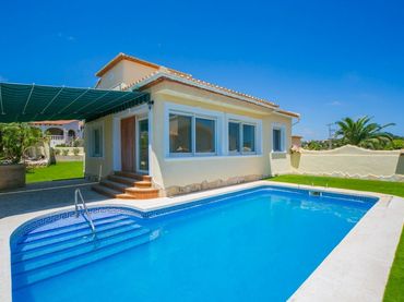 Xalet amb piscina en venda a Carrió - La Merced - Los Pinos