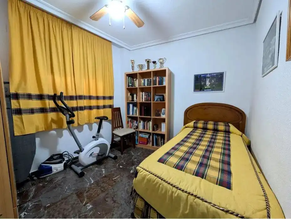 Schlafzimmer von Wohnung zum Verkauf in Linares mit Klimaanlage, Heizung und Balkon