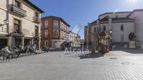 Vista exterior de Pis en venda en Alcalá de Henares amb Calefacció