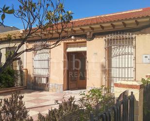 Vista exterior de Casa adosada en venda en Los Montesinos