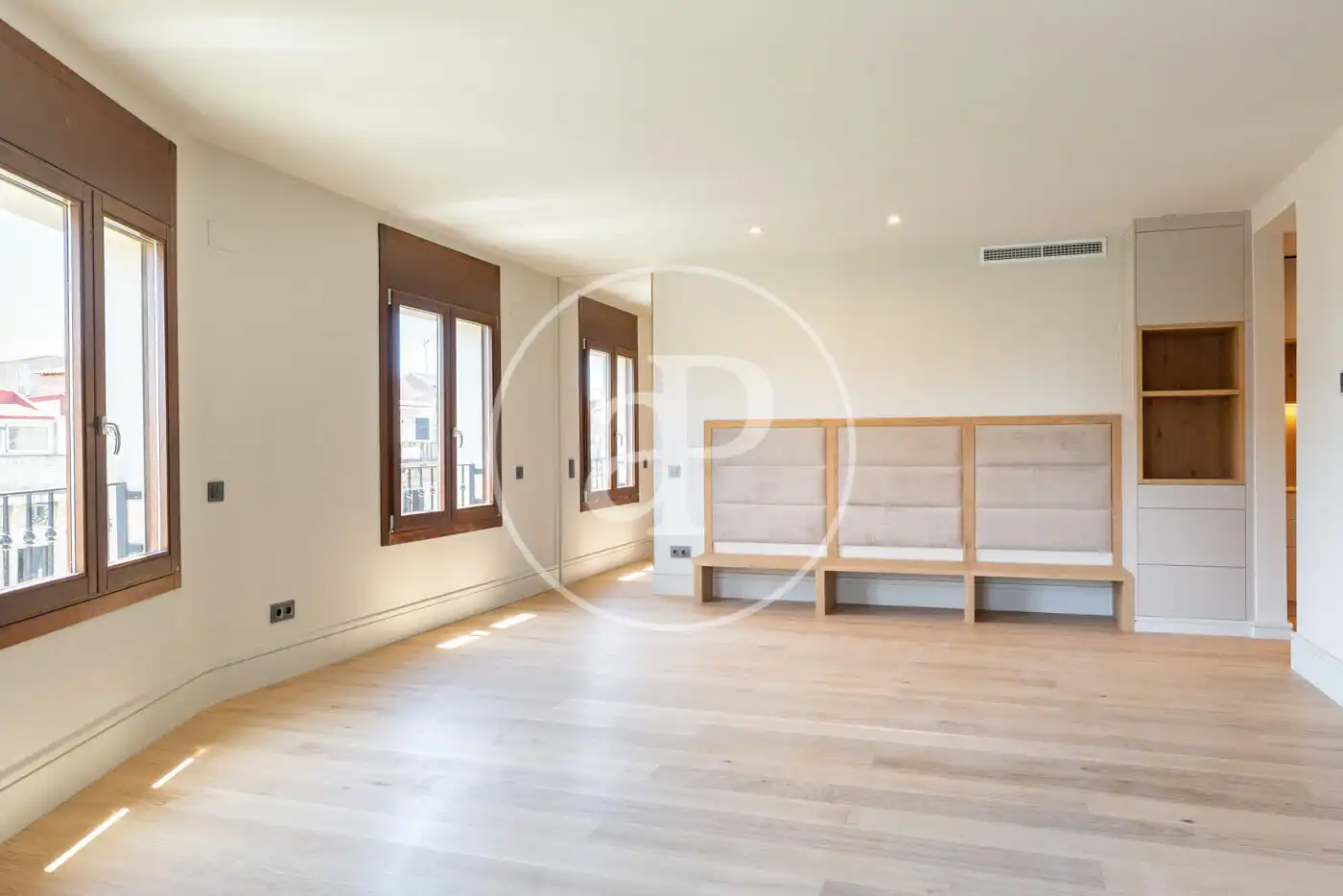 Sala d'estar de Pis en venda en Barcelona amb Aire condicionat, Calefacció i Terrassa
