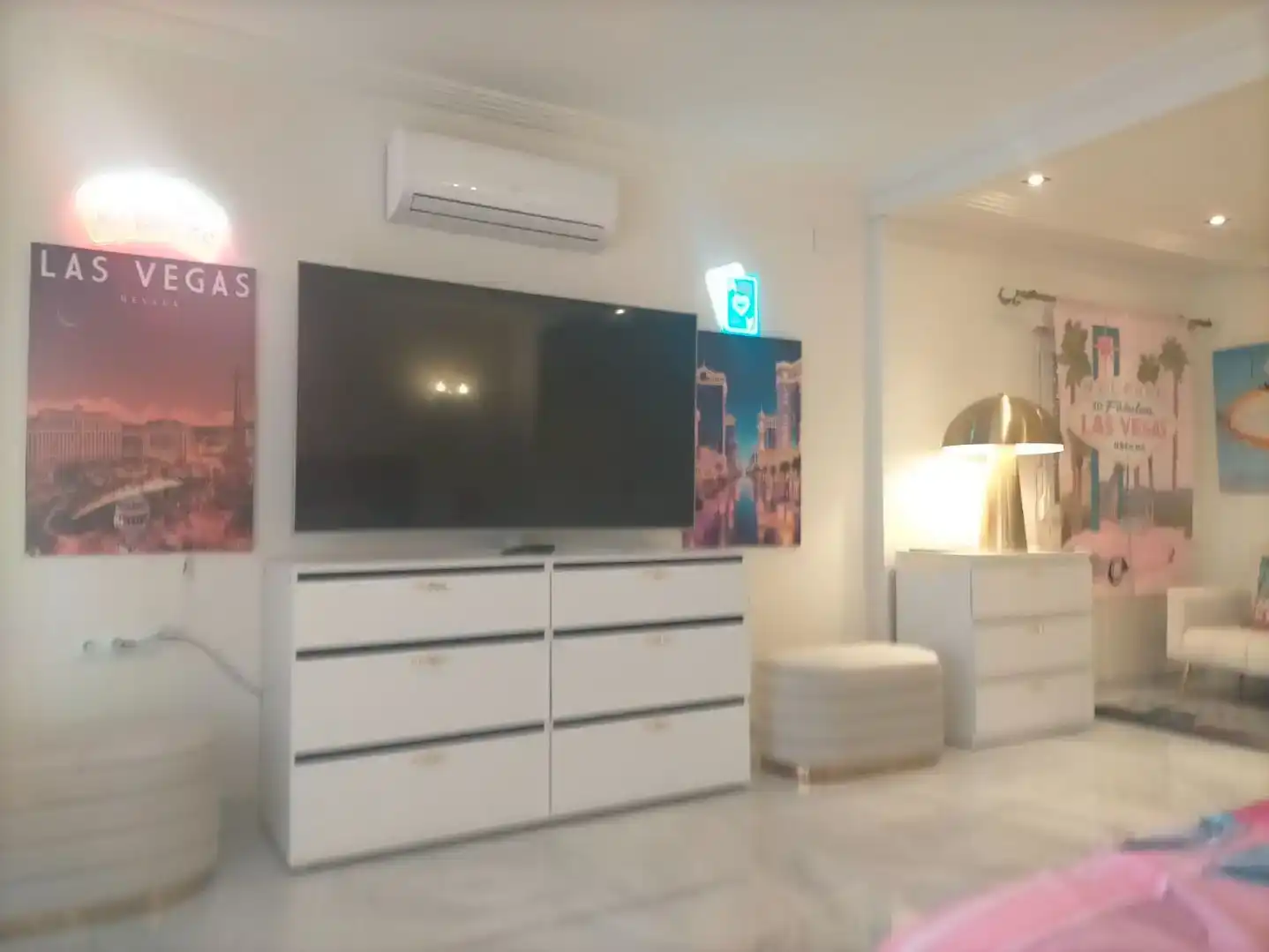 Sala d'estar de Casa o xalet en venda en Chiva amb Aire condicionat, Piscina i Balcó