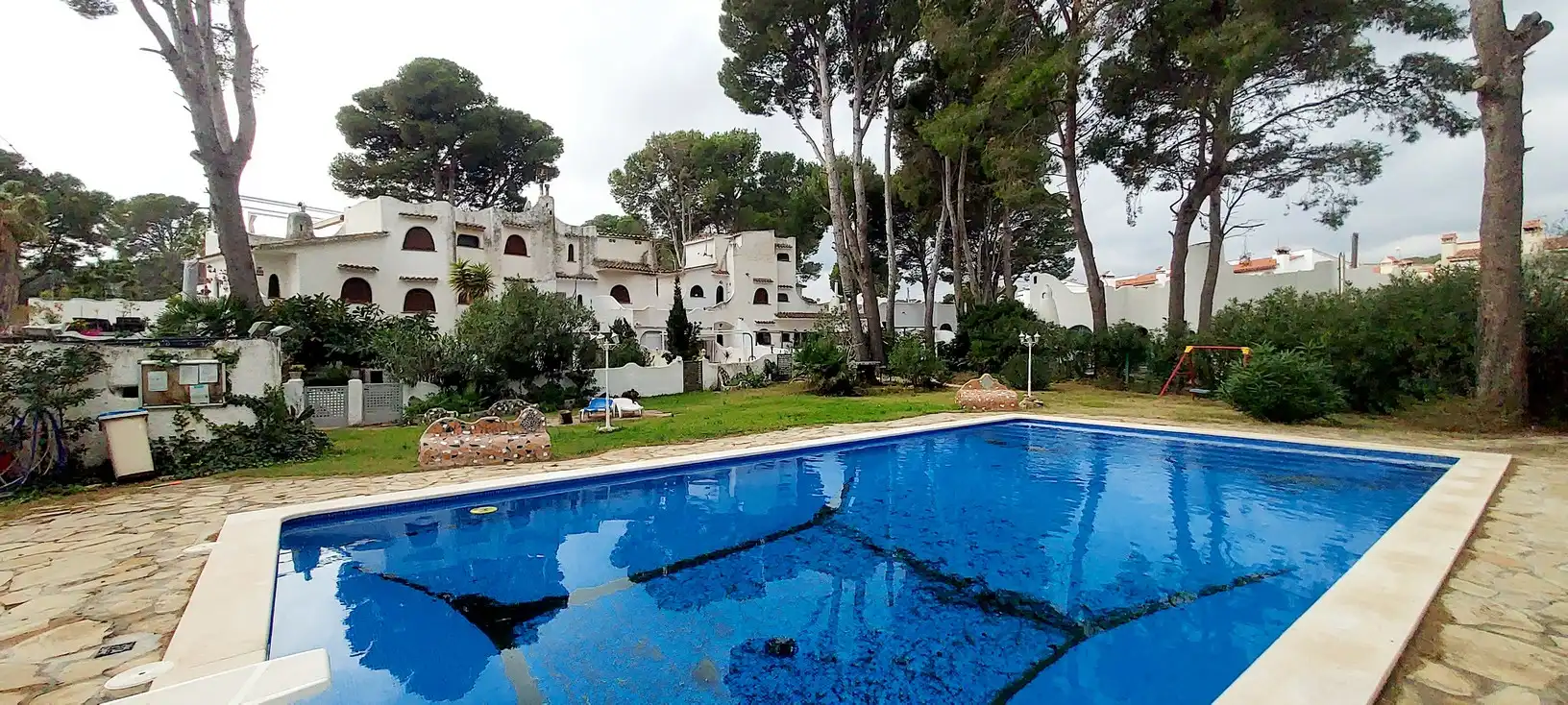 Piscina de Casa adosada en venta en Mont-roig del Camp con Terraza y Piscina comunitaria