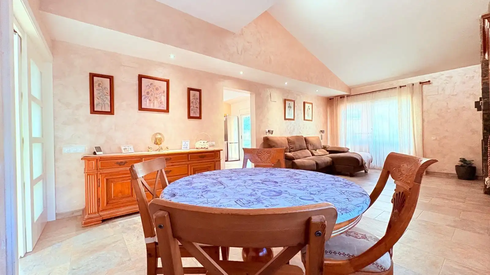 Comedor de Casa o chalet en venta en Castellar del Vallès con Aire acondicionado, Jardín privado y Terraza