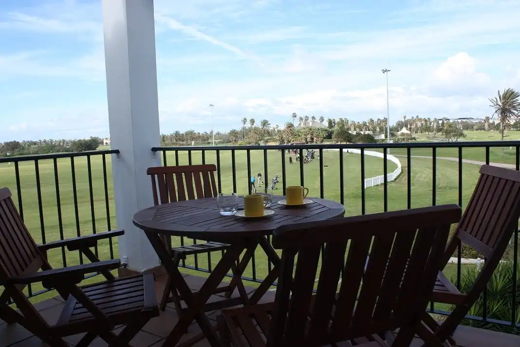 Flat with pool to rent in Costa Ballena Golf, imagen 3