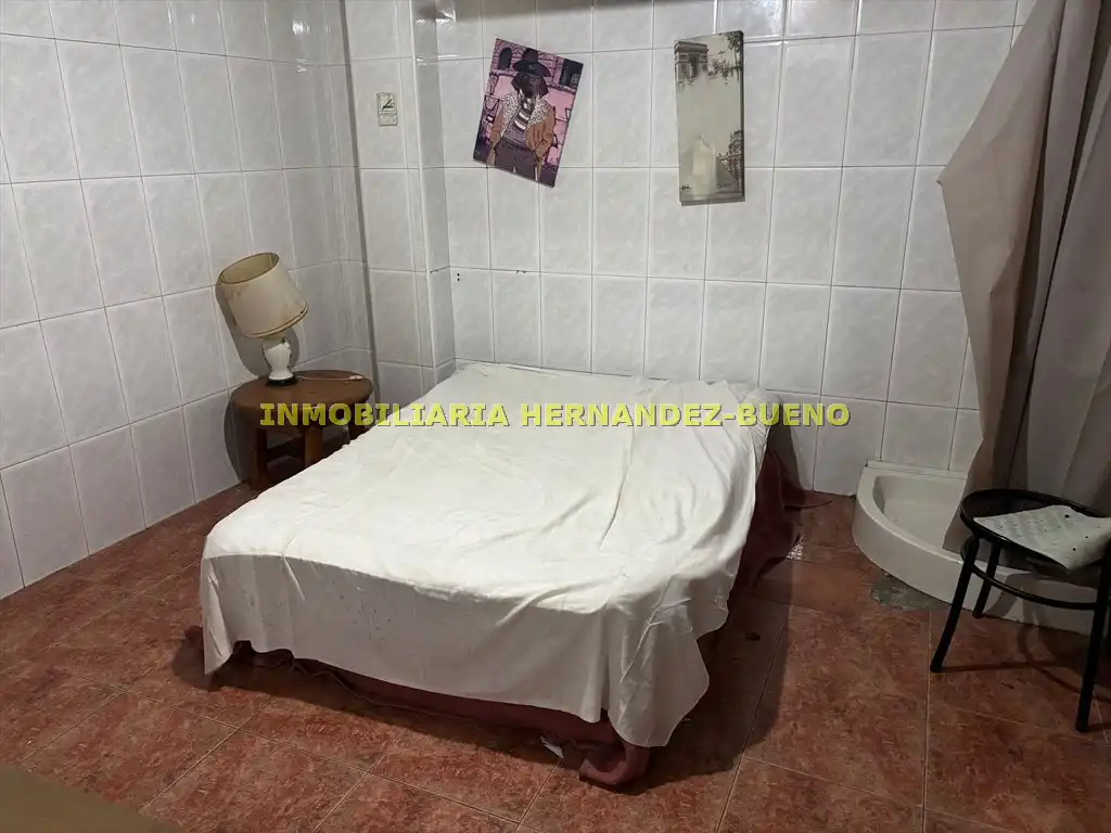 Habitación de Local en venta en Salamanca