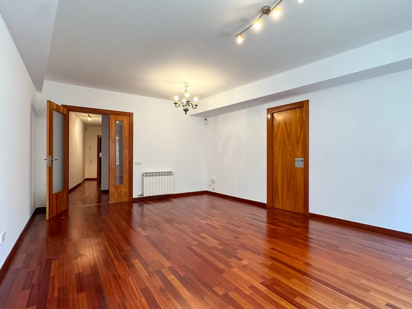 Sala de estar de Piso en venta en Lleida con Calefacción, Parquet y Horno