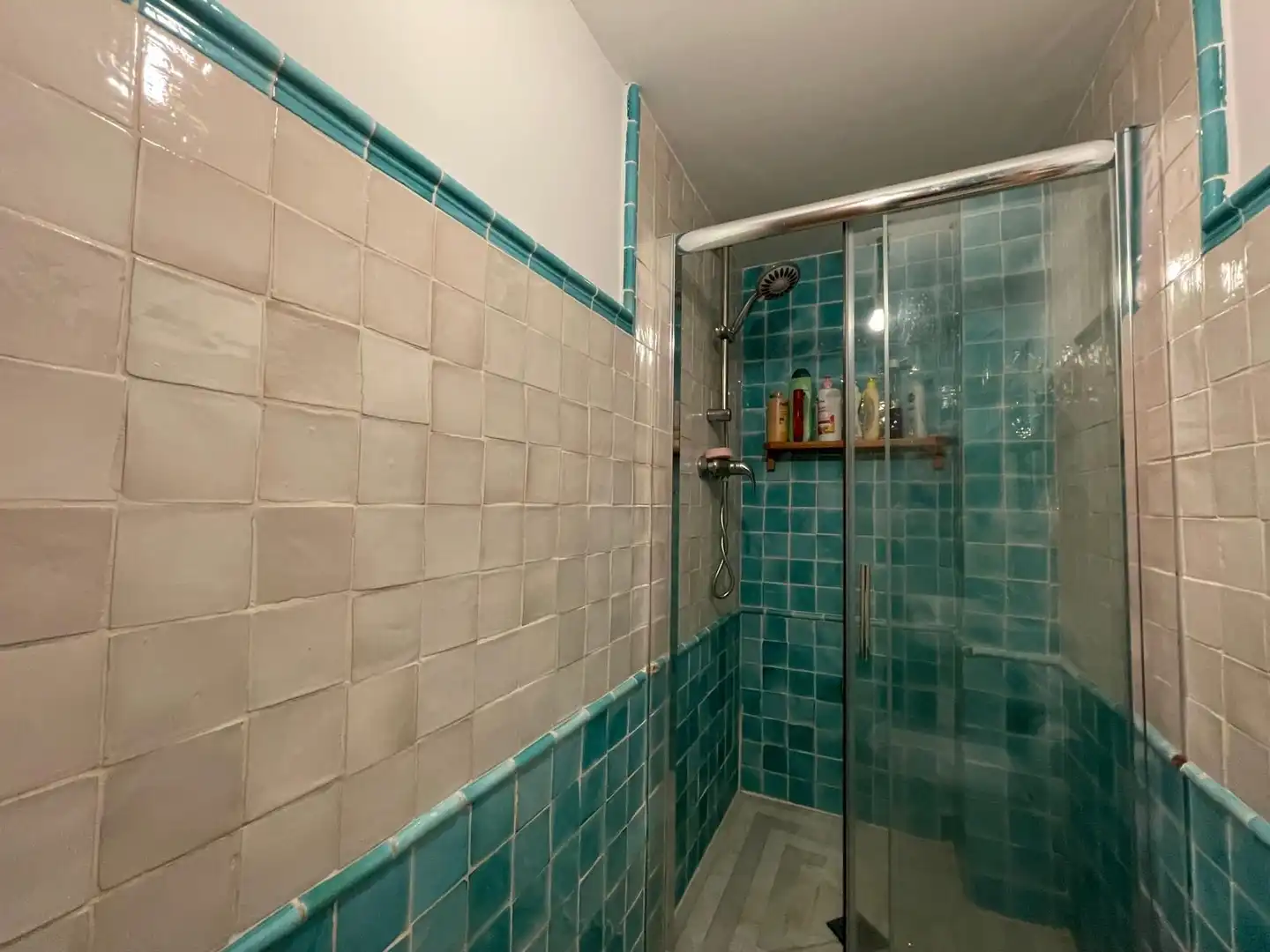 Baño de Apartamento de alquiler en El Rompido con Aire acondicionado, Calefacción y Amueblado