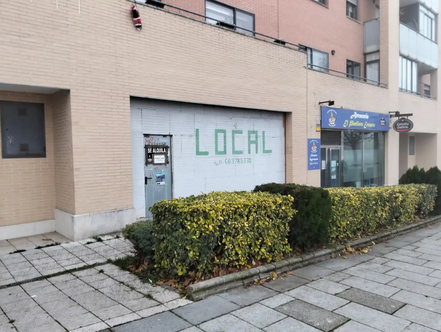 Exterior view of Commercial properties for sale in Arroyo de la Encomienda