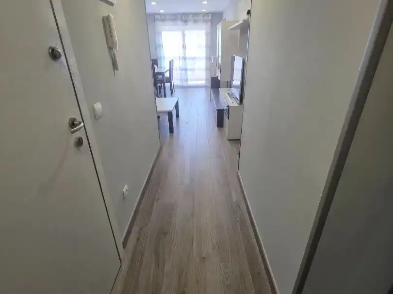 Wohnung zur Miete in Gandia mit Klimaanlage, Schwimmbad und Möbliert