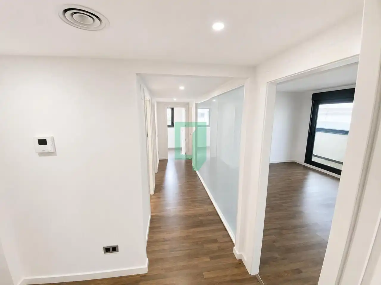 Flat for rent in Badalona  with Air Conditioner and Terrace