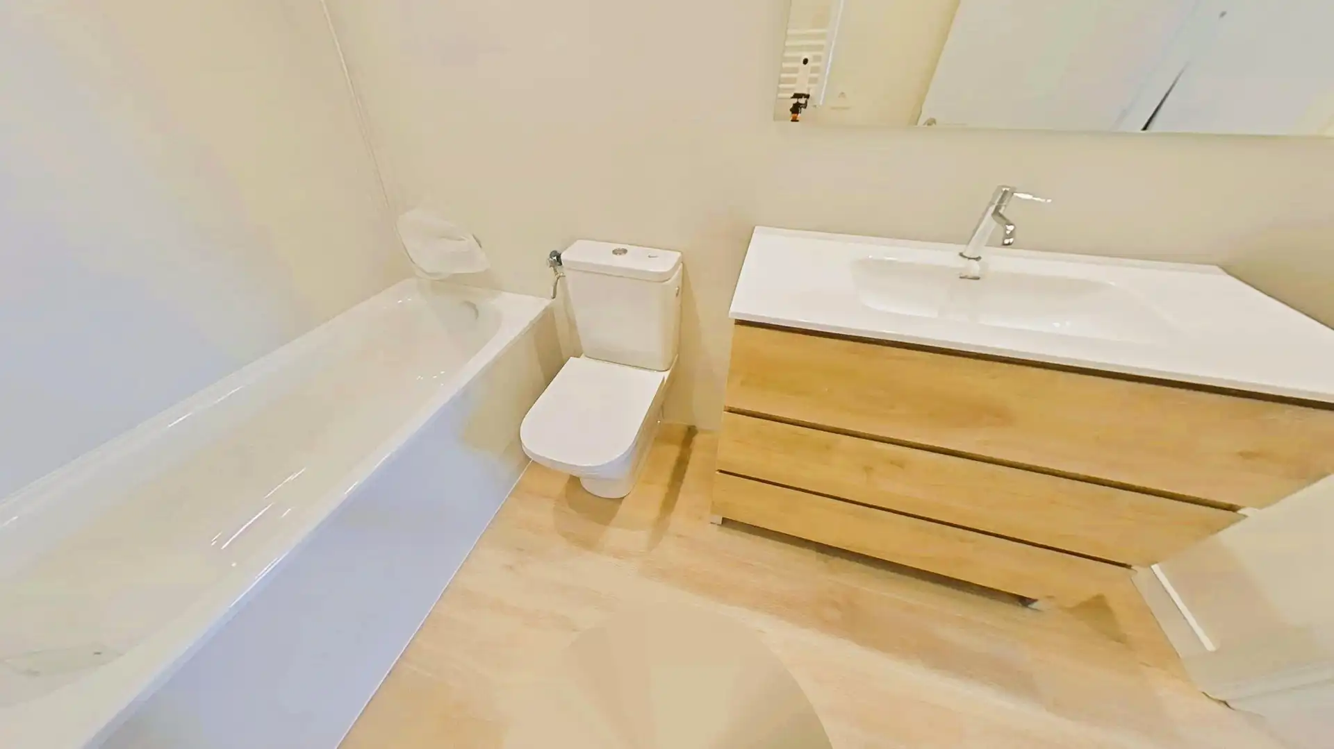 Baño de Ático en venta en Cubelles con Aire acondicionado, Calefacción y Jardín privado