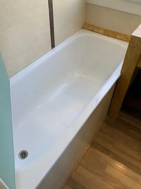 Bathroom of Attic for rent in L'Hospitalet de Llobregat  with Air Conditioner, Heating and Parquet flooring