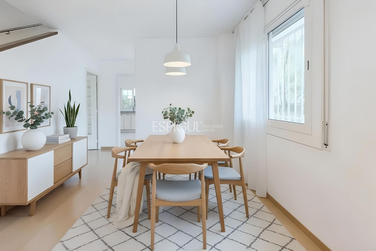 Comedor de Casa adosada en venta en Sant Cugat del Vallès con Aire acondicionado, Calefacción y Parquet