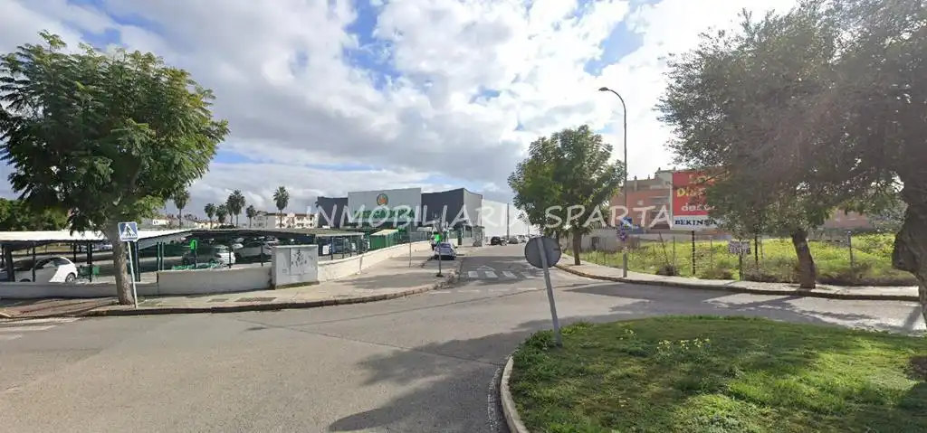 Vista exterior de Casa adosada en venta en Coria del Río con Aire acondicionado, Terraza y Trastero