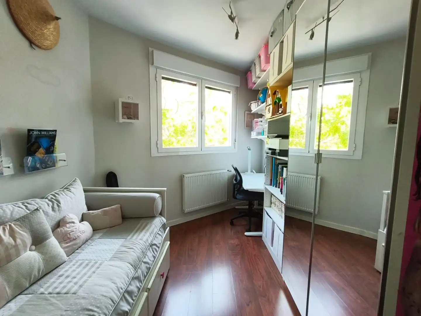 Bedroom of Flat for sale in  Madrid Capital  with Air Conditioner and Balcony