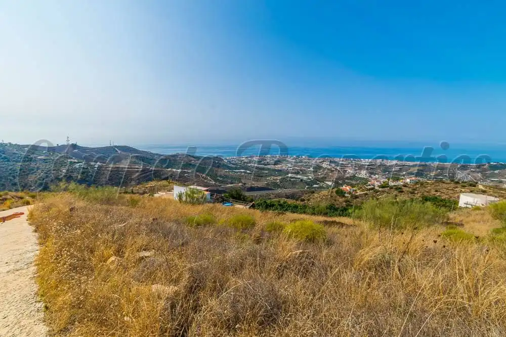 Rustikales Grundstück zum Verkauf in Torrox Pueblo, imagen 3