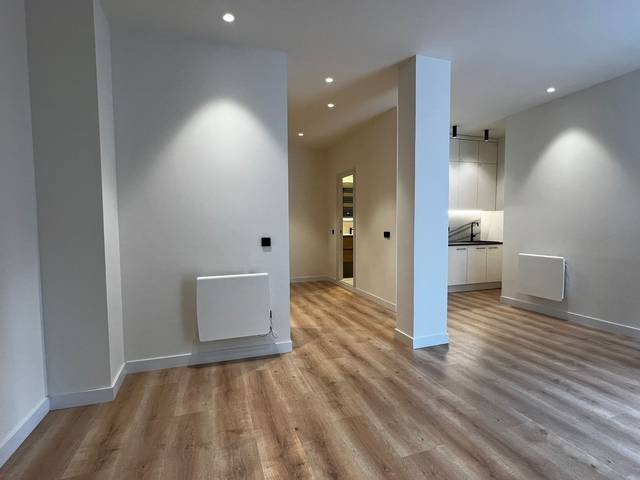 Planta baja en Venta en Calle de Antonio López en Moscardó