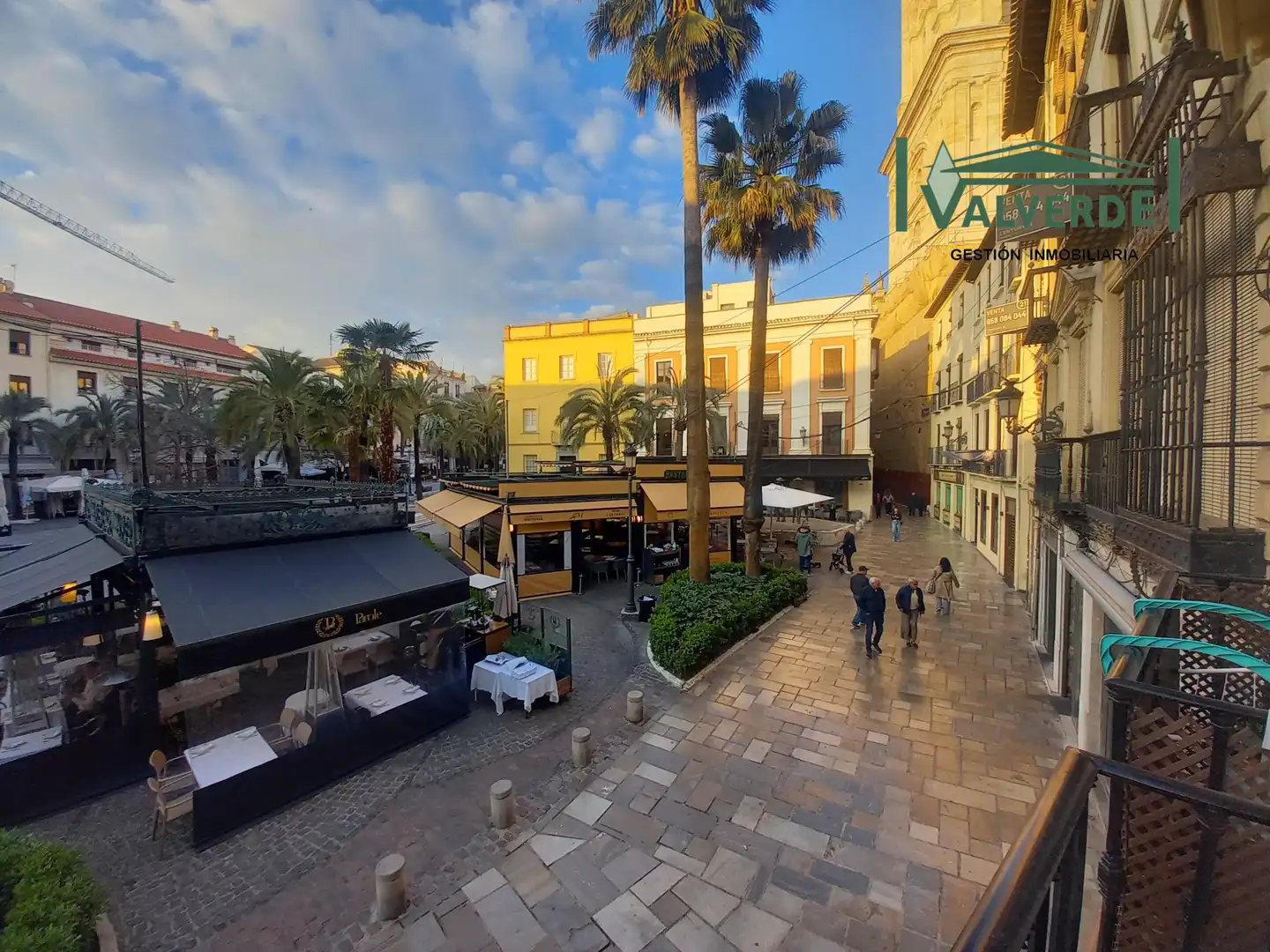 Außenansicht von Wohnung zur Miete in Granada mit Klimaanlage, Heizung und Möbliert