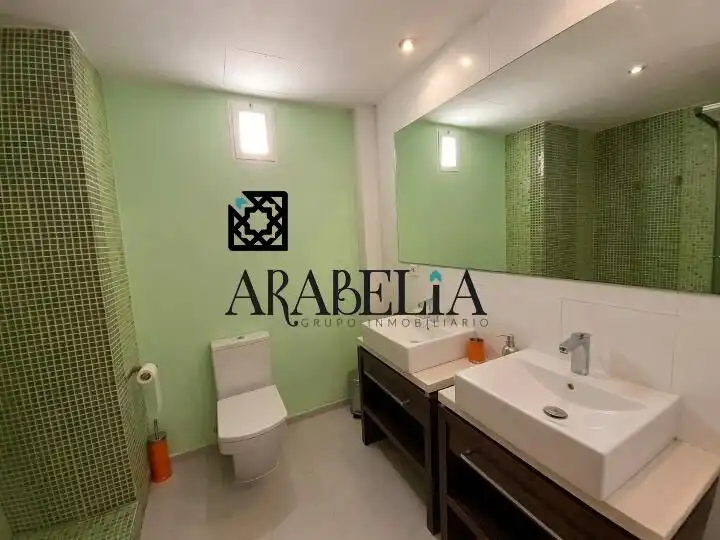 Bathroom of Flat for sale in Córdoba  with Air Conditioner