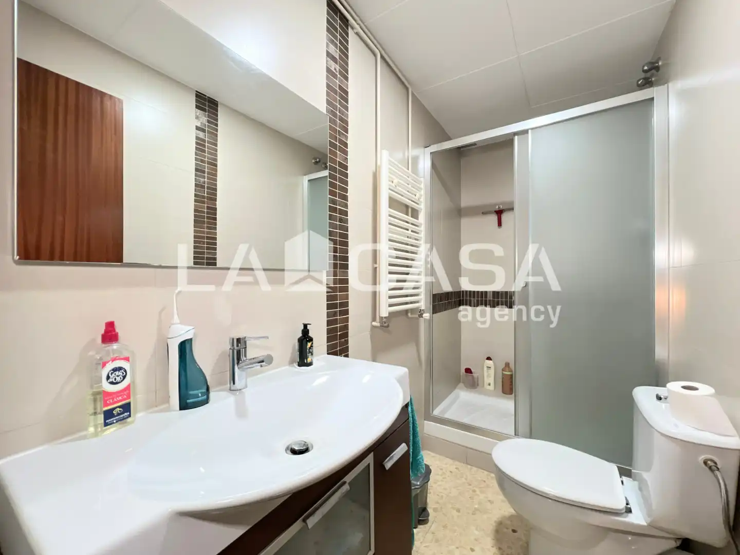 Badezimmer von Maisonette zum Verkauf in Badalona mit Terrasse
