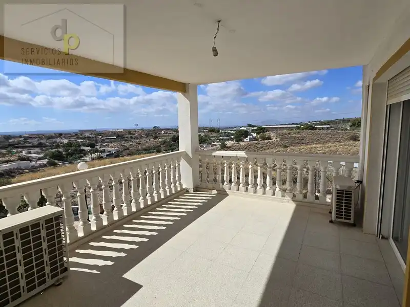 Terrassa de Casa o xalet en venda en Elche / Elx amb Aire condicionat, Jardí privat i Terrassa