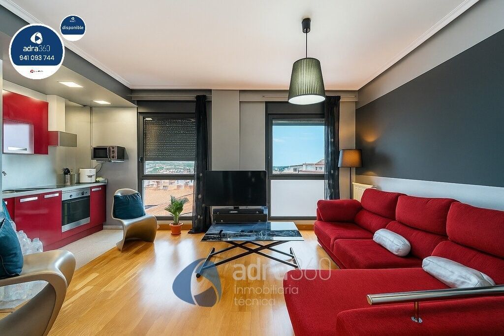Sala de estar de Dúplex en venta en Villamediana de Iregua con Calefacción, Terraza y Trastero