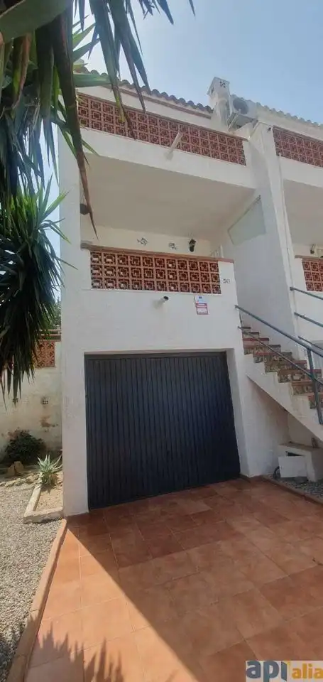 Vista exterior de Casa o xalet en venda en Roses amb Calefacció, Jardí privat i Terrassa