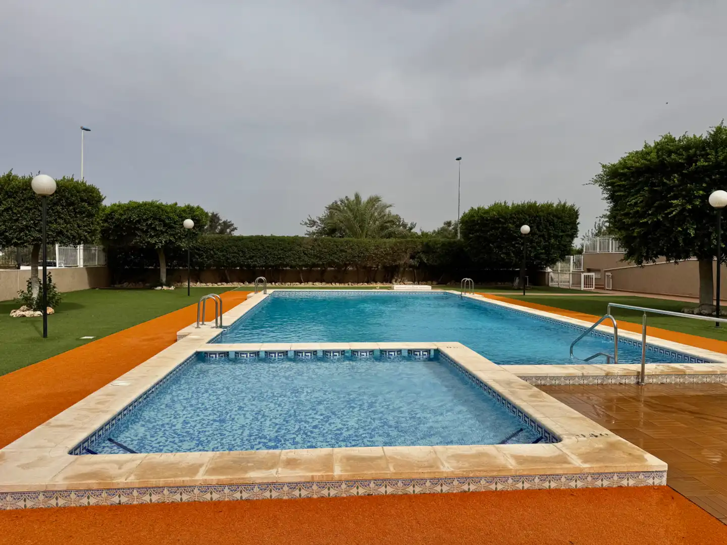 Piscina de Piso en venta en Guardamar del Segura con Aire acondicionado, Calefacción y Terraza