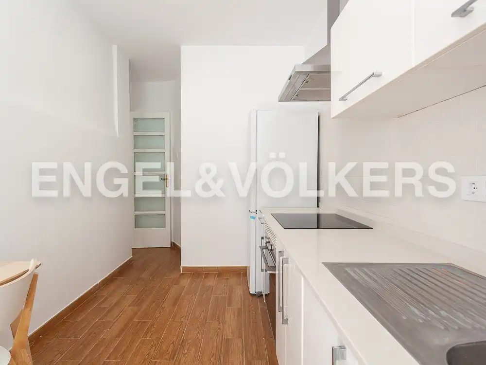 Kitchen of Flat for rent in Valencia  with Heating, Parquet flooring and Terrace