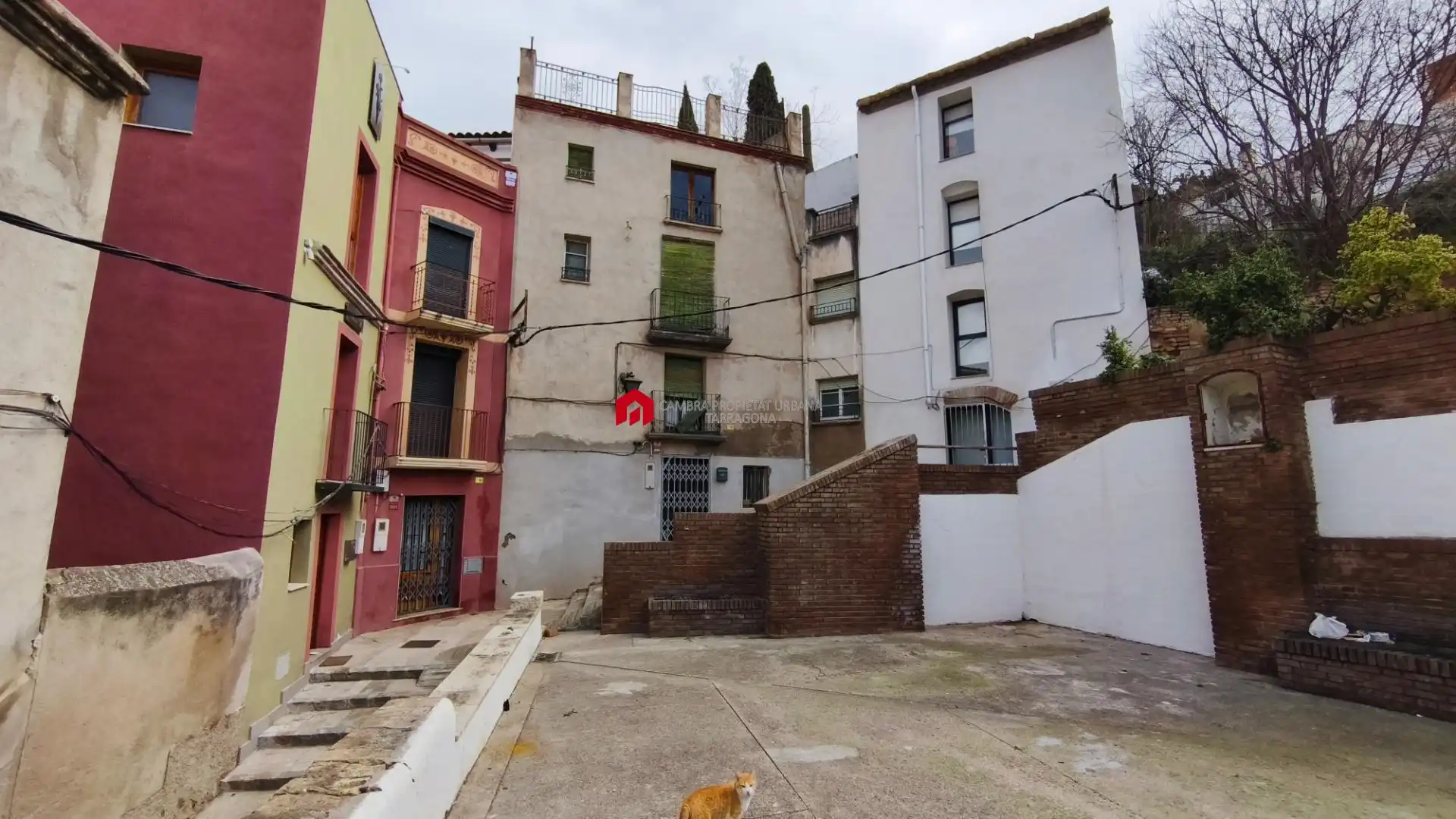 Vista exterior de Casa o xalet en venda en Tortosa amb Terrassa, Balcó i Alarma