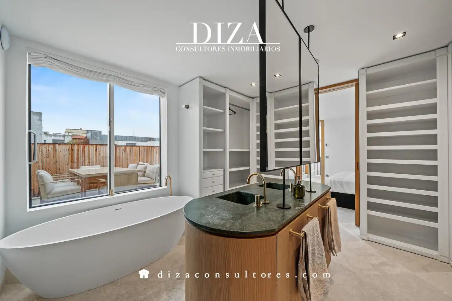 Bedroom of Attic for sale in Madrid  with Air Conditioner, Terrace and Storage room