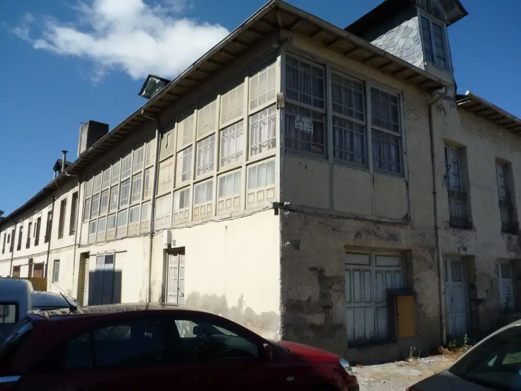 Casa en venta en Cacabelos