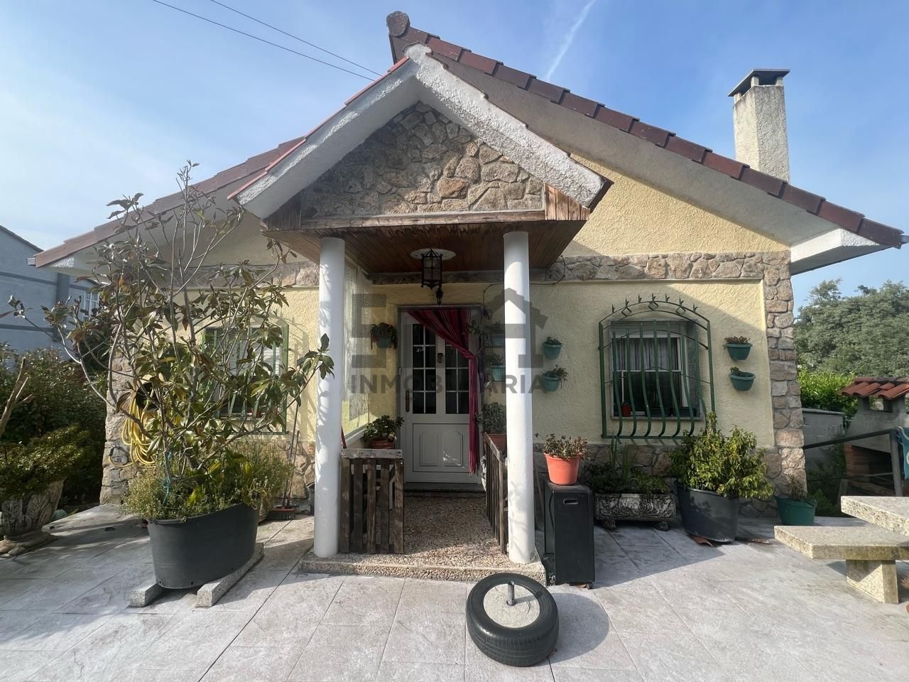 Exterior view of House or chalet for sale in Ourense Capital   with Heating, Private garden and Terrace