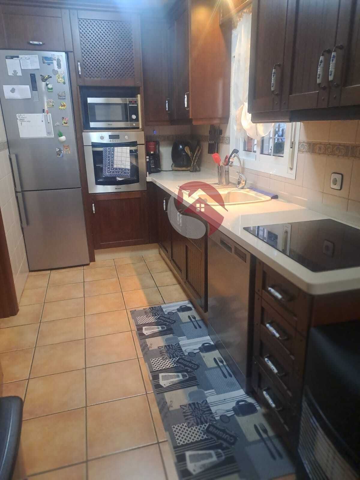 Cocina de Casa adosada en venta en Alhaurín El Grande con Aire acondicionado