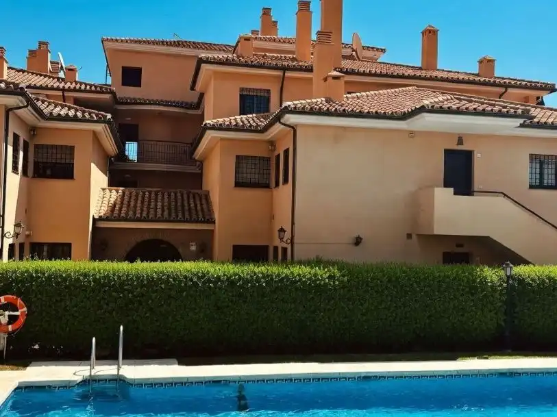 Vista exterior de Pis de lloguer en Marbella amb Aire condicionat