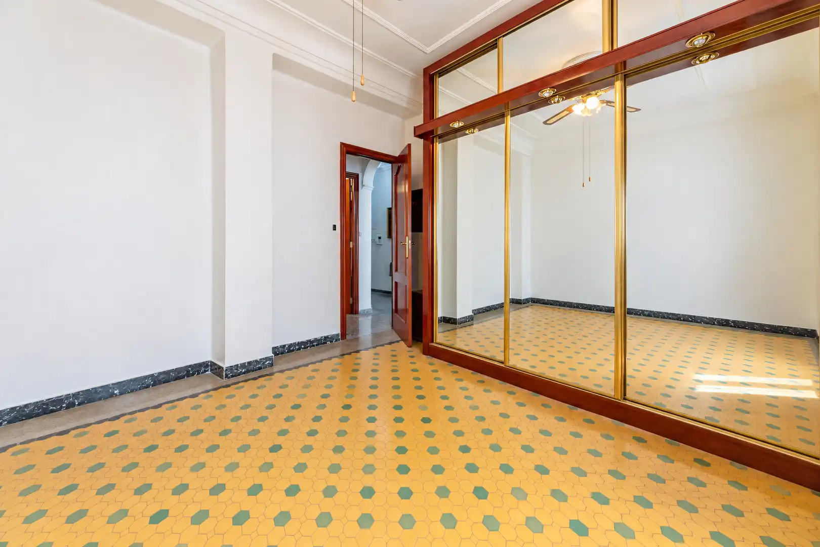 Flat with terrace for sale in Extramurs, imagen 30