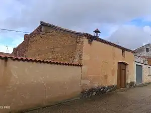 Vista exterior de Casa adosada en venta en Caleruega