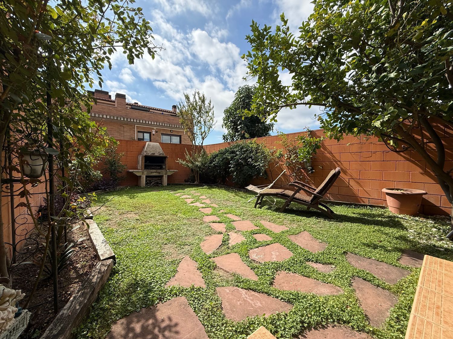 Garden of House or chalet for sale in Sabadell  with Air Conditioner, Heating and Private garden
