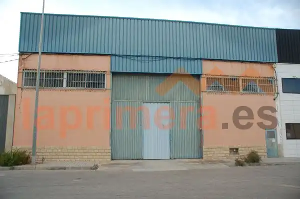 Industrial building to rent in Aldaia