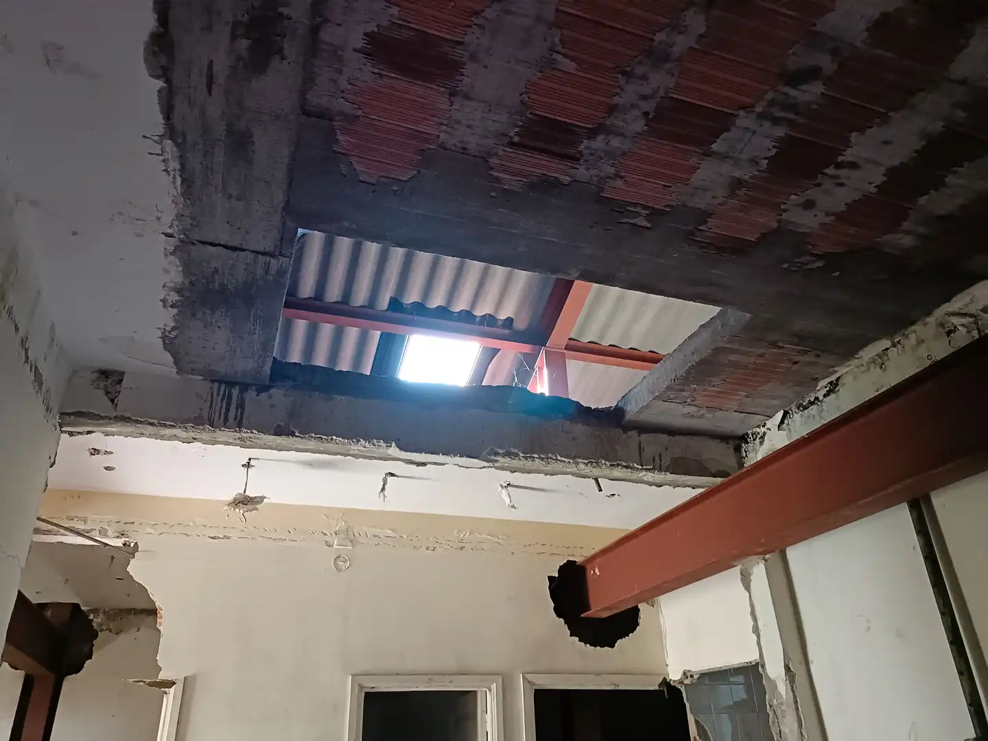 Casa o xalet en venda en Bergondo amb Jardí privat i Traster