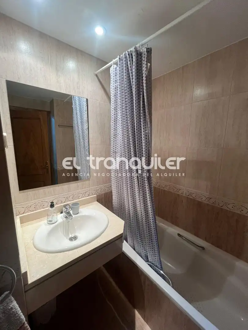 Wohnung zur Miete in Calle Doctor Mariani, Berruguete