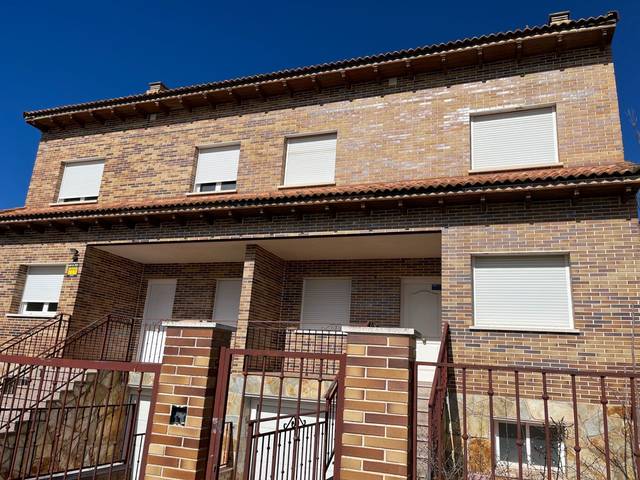Casa-chalet en Venta en CANTO DE LA VIRGEN, 14 en Sotillo de la Adrada