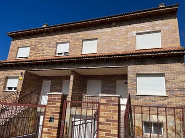 Casa con jardín en venta en CANTO DE LA VIRGEN 14