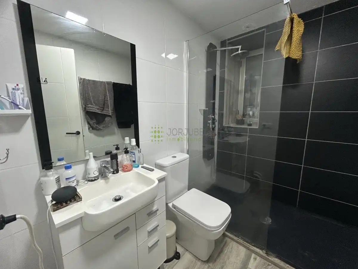 Baño de Piso en venta en Castellón de la Plana / Castelló de la Plana con Terraza