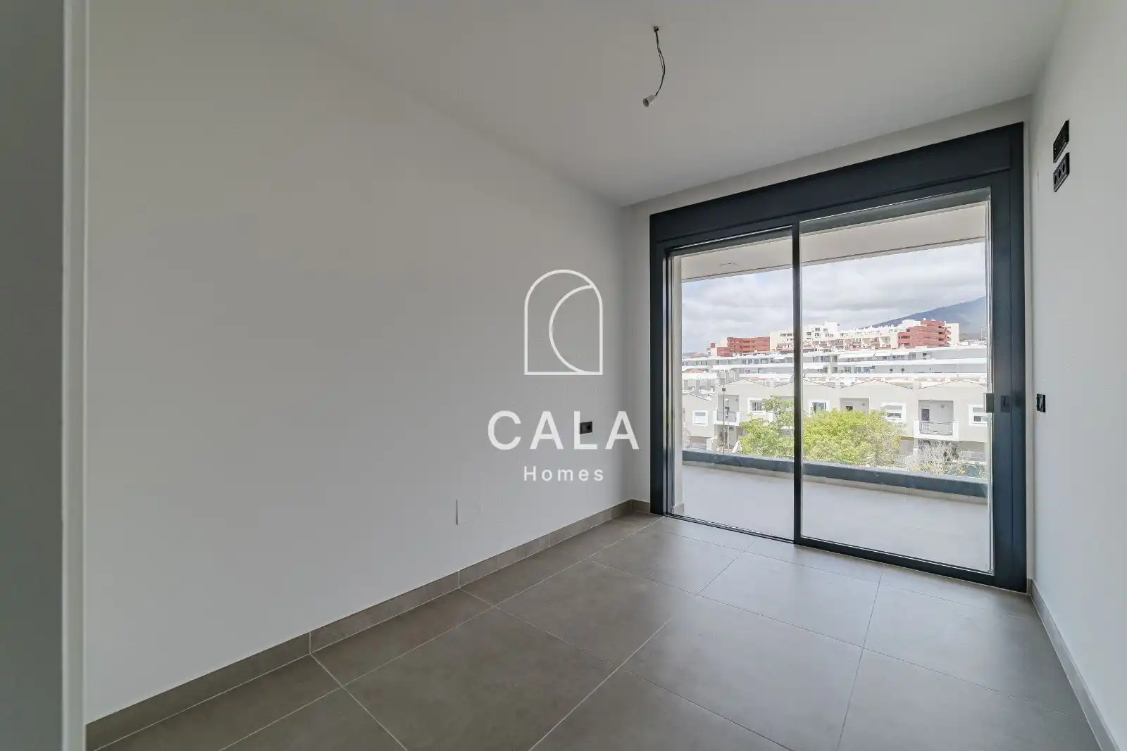 Vista exterior de Àtic en venda en Adeje amb Calefacció, Terrassa i Traster