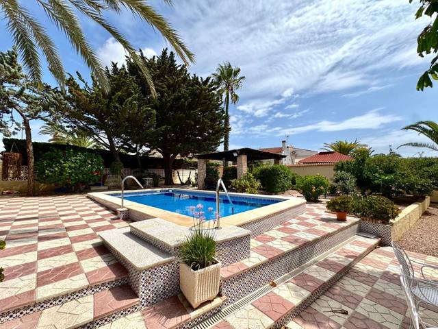 Casa-chalet en Alquiler en Rojales