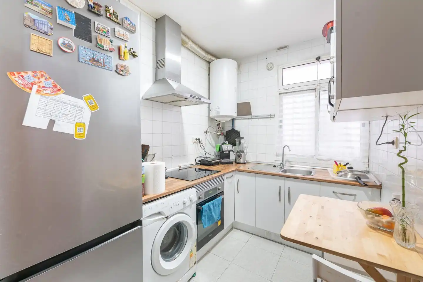 Cocina de Planta baja en venta en Oviedo  con Calefacción y Amueblado