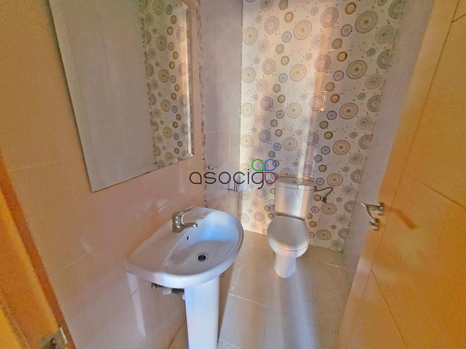 Bany de Casa adosada en venda en Guadalajara Capital amb Calefacció i Terrassa