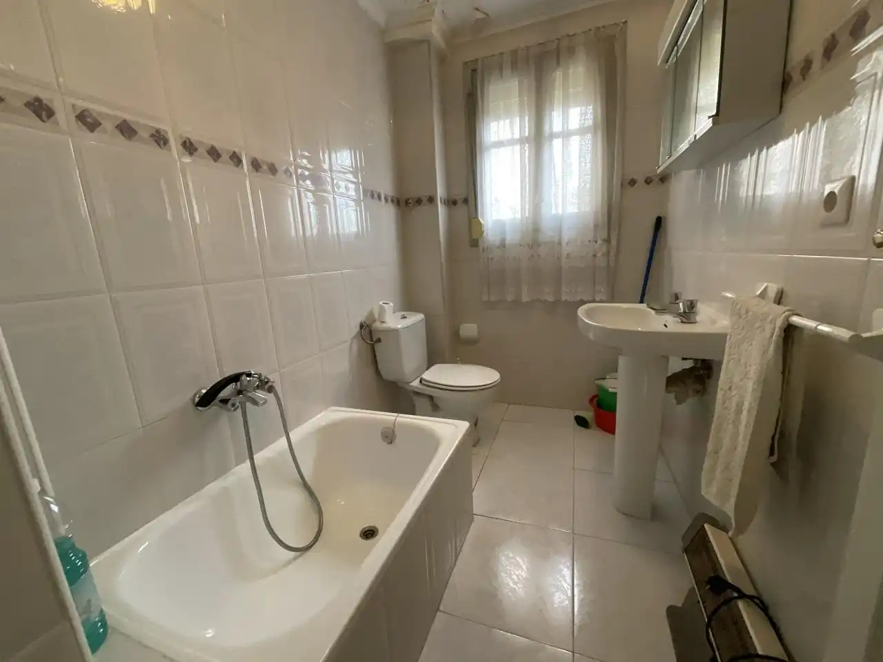 Badezimmer von Wohnung zum Verkauf in Santo Domingo de la Calzada mit Möbliert